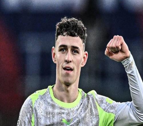 福登：上半場我確實丟了很多球權(quán)，對水晶宮要放松多傳球