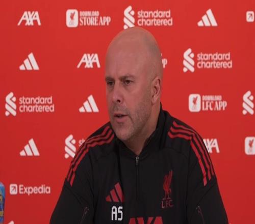 斯洛特：我和俱樂部高層談過了利物浦的精神就是繼續(xù)戰(zhàn)斗