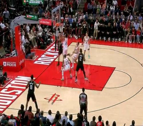 太離譜，火箭主場計時器壞了6次并沒能調(diào)好，現(xiàn)在手動計時中