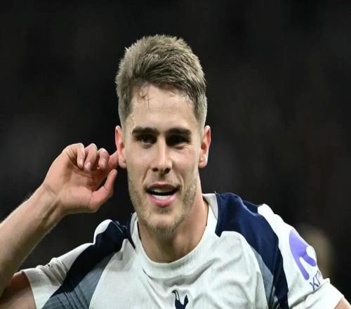 TA：范德芬的速度和力量令人難以置信西蒙斯表現(xiàn)堪稱完美