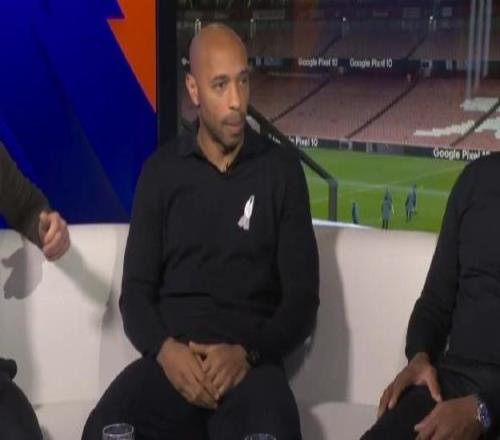 亨利：埃澤有那種鎮(zhèn)定自若的氣質(zhì)今天他擔(dān)任了好幾次九號(hào)位