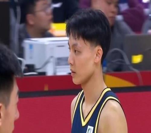 主場作戰(zhàn)狀態(tài)糟糕！廣東2連敗期間徐杰運(yùn)動戰(zhàn)19中3三分10中0