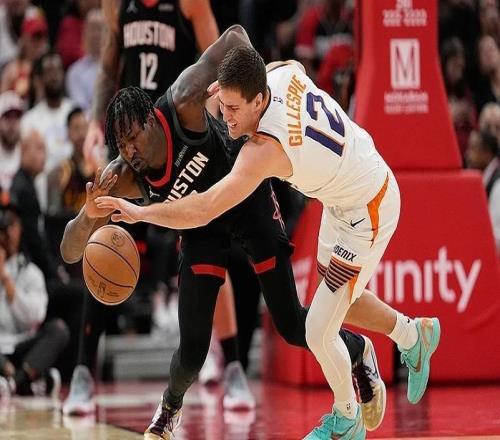 進(jìn)攻端的威脅度實(shí)在是太低了，火箭鋒線新援還是沒(méi)有辦法找回手感