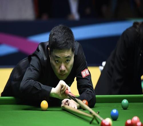 體壇聯(lián)播巴薩切爾西客場(chǎng)遇冷門(mén)打平，全運會(huì )足球抽簽定出線(xiàn)