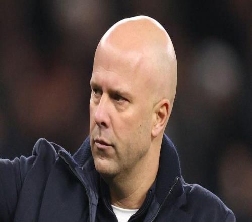 斯洛特：我們的球員不會(huì )輕易倒地，但本賽季多次倒地也沒(méi)獲點(diǎn)