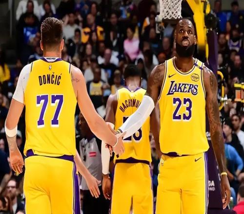 湖人VS開拓者前瞻：湖人近5戰(zhàn)4負(fù)，東契奇里夫斯缺陣，老詹單核