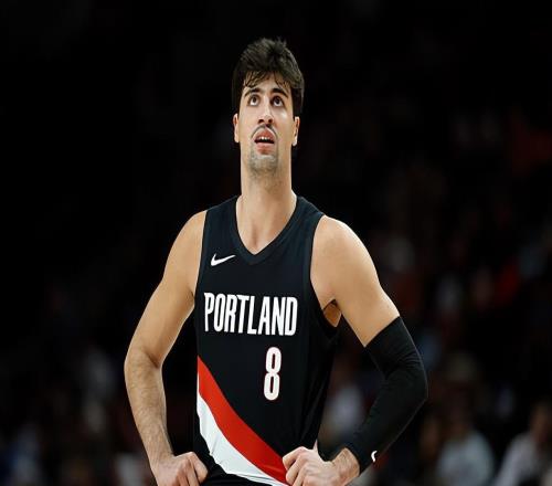 開(kāi)拓者鋒線(xiàn)大將打出30+三雙，結(jié)果第二陣容把分全都輸回去了