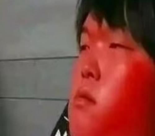 查詢Bin哥狀態(tài)BLG上單選手Bin深夜分享自己的紅溫表情包