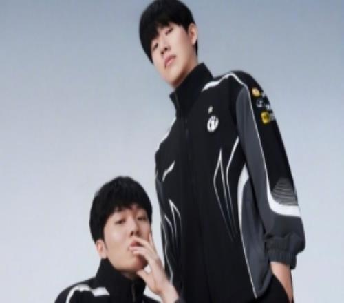 IG發(fā)布選手定妝照pose版：會當絕頂，誰與爭鋒！
