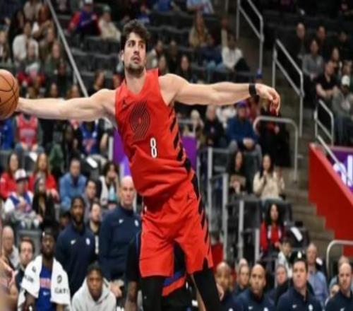 開(kāi)拓者真核背傷成隱患楊瀚森處境亦將受到影響