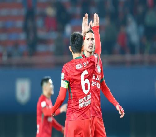 中超墊底隊倒下，雙外援破門，河南隊強勢雙殺：近6場4勝