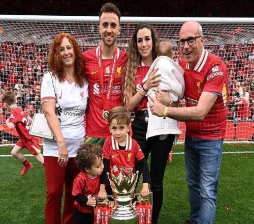 溫情滿滿！利物浦戰(zhàn)狼隊(duì)若塔兒子將作為球童亮相生前曾效力兩隊(duì)