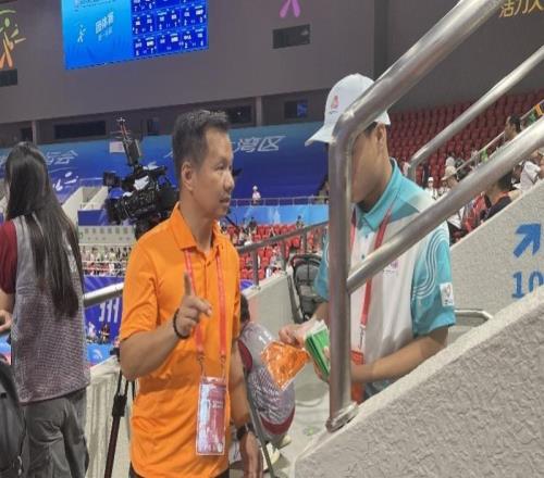广州“百马”跑者的志愿人生，在赛道上宣传十五运会