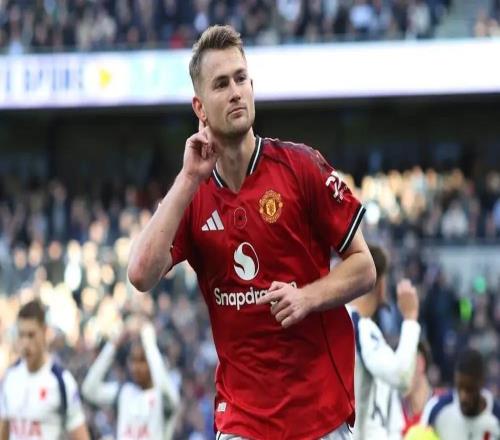 打進(jìn)絕平進(jìn)球，TA：德利赫特對曼聯(lián)及阿莫林的重要性與日俱增