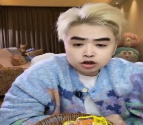 朱開：WBG中路是虎，上路是麒麟的上路，瞎子和佐伊不太清楚