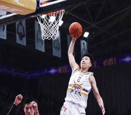 CBA常規(guī)賽！北控殘陣客場再戰(zhàn)廣東，廖三寧能否鎖死薩姆納