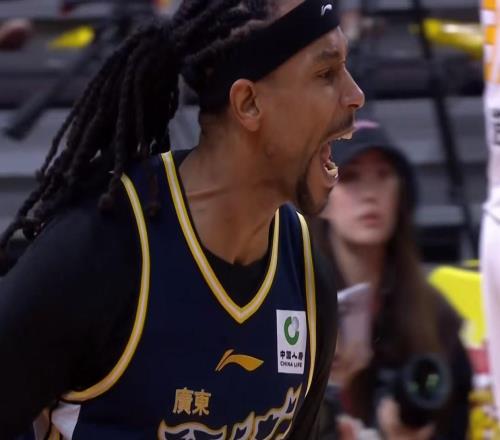 太適合廣東隊(duì)！NBA級(jí)內(nèi)線大殺器被裁，這可是杜鋒的第5外援首選