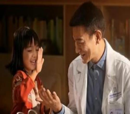 《流浪地球3》劉德華戲份圓滿殺青！導(dǎo)演郭帆送上祝福蛋糕