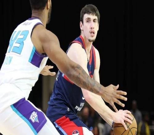 快船二隊內(nèi)線新秀完成大爆發(fā)，但他還是難阻球隊遭遇這場失利