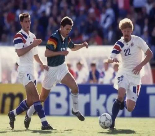 從拜仁大腿到米蘭雞肋，還失意于利物浦，全能戰士被轉會(huì )耽誤了