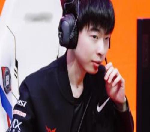 知道為啥23年JDG換尺帝了嗎！昨日王杰EZ132今日尺帝EZ1436