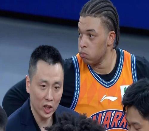 上海男籃突發(fā)壞消息！洛夫頓表態(tài)1個(gè)月后離隊(duì)，或重返NCAA打球