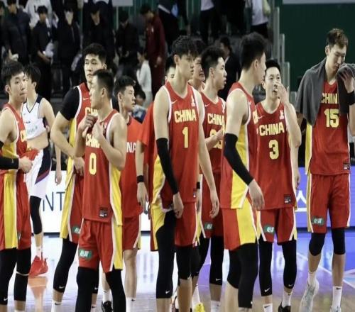 中國男籃決戰(zhàn)日本隊，爆料陣容調(diào)整，徐杰強勢加入，胡明軒不太行