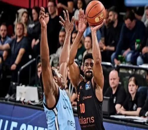 CCTV5直播！北京VS山東萬(wàn)眾矚目，超外上演首秀，許利民拒絕爆冷