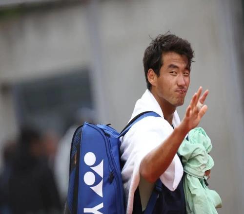 全運(yùn)會(huì)網(wǎng)球揭幕戰(zhàn)成名將授課日，網(wǎng)友：張之臻袁悅上演送蛋接力賽