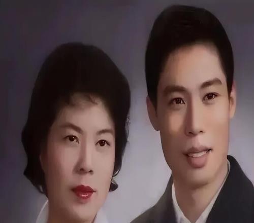 鐘南山做夢(mèng)沒(méi)想到，自己89歲高齡的妻子，如今再次為他“爭(zhēng)光”