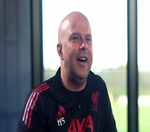 斯洛特：和薩拉赫已經(jīng)翻篇了，現(xiàn)在雙方需要專注各自的賽場(chǎng)