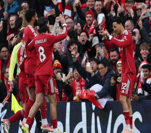 薩拉赫創(chuàng)造英超歷史，利物浦最強前鋒誕生：轟入10粒進球