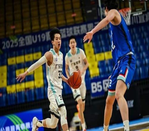 降維打擊！杜鋒愛(ài)徒爆發(fā)，獨砍32分15助攻，廣東淘汰山東挺進(jìn)4強