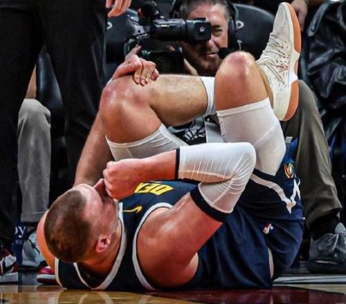 NBA第一鐵人受傷，約基奇如果缺陣太久，會影響掘金奪冠計劃！