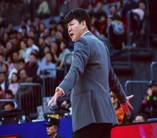 CBA公司深夜開(kāi)罰單，山東男籃兩人受罰，邱彪停賽兩場(chǎng)