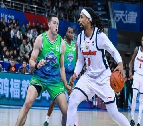 98比74狂勝24分！廣東豪取8連勝沖上第一：這下沖擊冠軍有戲了