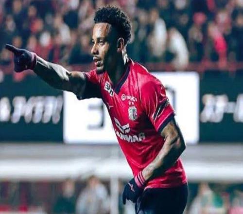 左米神右拉缸！于漢超不續(xù)命了申花連薅兩大巴西殺手司機(jī)打433