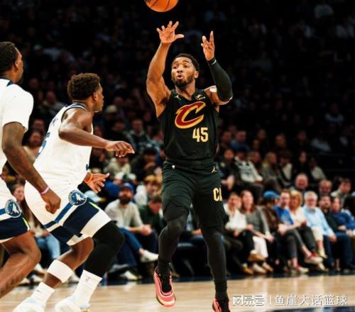 拒逆轉(zhuǎn)！華子25+9歷史第三，米切爾30+7+8難救主，蘭德爾全隊(duì)第一