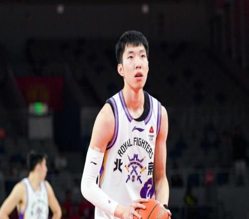 12戰(zhàn)全敗！段睿騏丟中圈三分絕殺四川惜敗北控廖三寧18+6+5