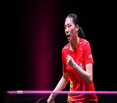 恭喜！中國(guó)女乒21歲1米80王牌晉級(jí)：新版王曼昱上演逆轉(zhuǎn)好戲