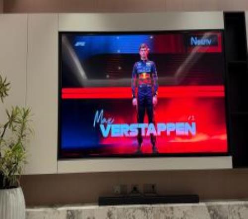 汽車人！F1收官戰(zhàn)阿布扎比大獎(jiǎng)賽開賽在即米勒曬出維斯塔潘附文：dududu