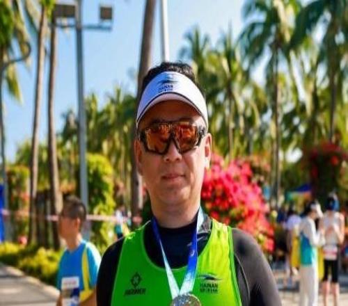 劉畊宏加盟+最美濱海賽道！2025海南三亞馬拉松新意滿滿，全球跑者共跑迎新年