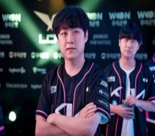 ShowMaker：當(dāng)期并非中單carry版本，潘森清野速度被削所以放出來