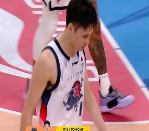 補(bǔ)強(qiáng)遇罰單：山東男籃第四外援到位難破局，鮑威爾轉(zhuǎn)正懸而未決！