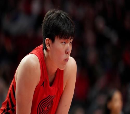 火箭不敵開拓者！伊森絕殺超時(shí)，杜蘭特空砍37分，楊瀚森3+3+2