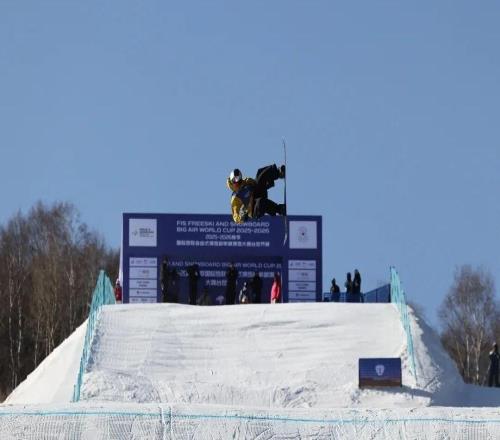 強得可怕！蘇翊鳴背靠背1980收獲賽季首冠