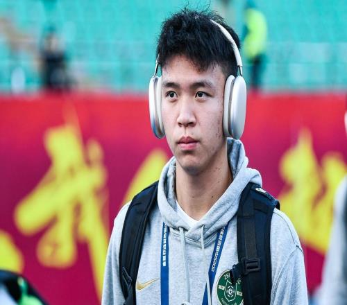 王鈺棟留洋球隊(duì)浮現(xiàn)！態(tài)度為何大轉(zhuǎn)彎德國(guó)聯(lián)賽勁旅率先拋出媚眼