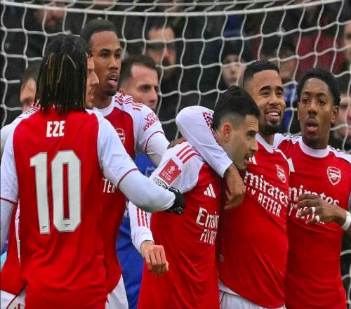 進(jìn)球全靠定位球！邊鋒戴帽13.1億豪門41強(qiáng)勢(shì)晉級(jí)9場(chǎng)不敗4線沖冠