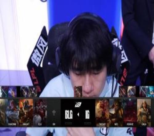 亮了給誰看的懂得都懂！BLG交手iG首局ELK亮出小丑