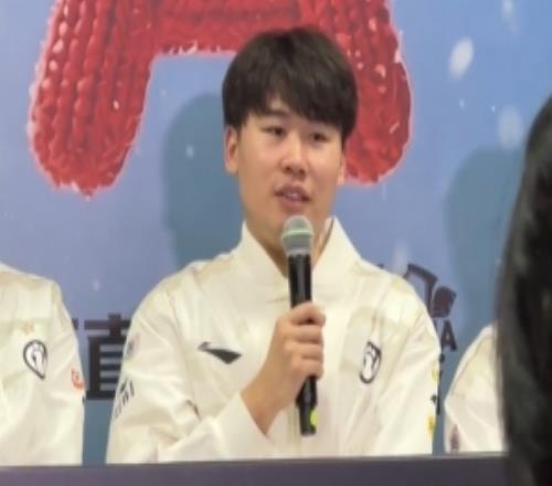 Wei：帶隊拿冠軍心情非常好我會(huì )努力在職業(yè)生涯打出精彩的比賽！